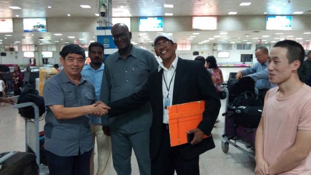 وصول الفوج الأول من السياح الصينيين إلى السودان 1 سياح الصين