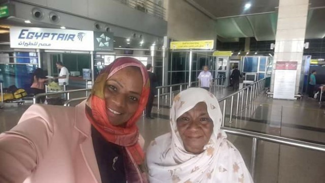 الاعلامية لمياء متوكل تهزم المرض في مصر وتعود الى السودان 1 لمياء متوكل