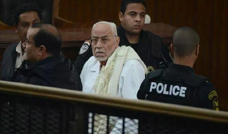 وفاة المرشد السابق للإخوان مهدي عاكف "محبوسا" في مشفى بالقاهرة 1 مهدي عاكف