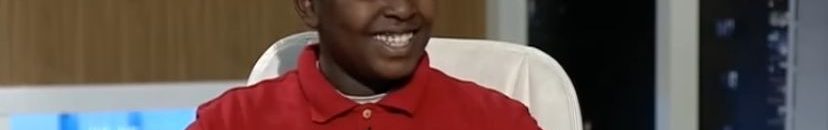 فيديو.. شاهد الطفل السوداني اليتيم مازن الذي قهر أصعب الظروف وجعل السعوديين يقولون له: "شكراً لك مازن لأنك علمتنا كم نحن ضعفاء أمام قوتك" 11 الطفل السوداني مازن الذي هزم الظروف