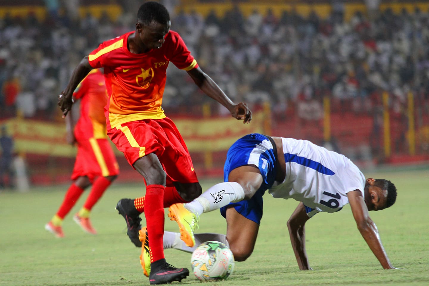 أسر كروية في السودان.. أشقاء في المنزل ومتنافسون في الملعب 1 التش