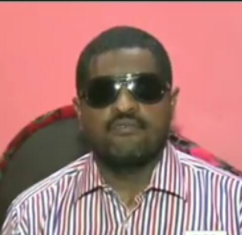 قصة نجاح مُلهِمة يسطرها الشاب السوداني أيمن عبدالله !.. لم تمنعه الإعاقة من الحصول على الدكتوراة ! 1 ايمن عبد الله 1