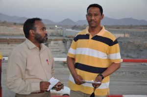 تعرف على مدير مشروع سد النهضة.. لاينام الا اربع ساعات في اليوم.. يتصل بزوجته واسرته مرة واحدة في الاسبوع 2 سمنجو بغلي1