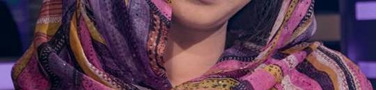 برنسيسة الشاشة الزرقاء تتألق في إطلالة المساء3