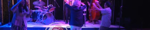 بالفيديو..فرقة جاز أمريكية تبدع في عزف الأغنية الوطنية (أحب مكان وطني السودان) 10 فرقة أمريكية تعزف مقطوعة سودانية