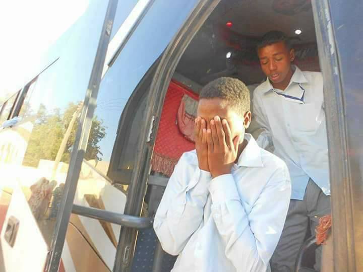 طلاب الدورة المدرسية يودعون أهلي كسلا بالدموع 2