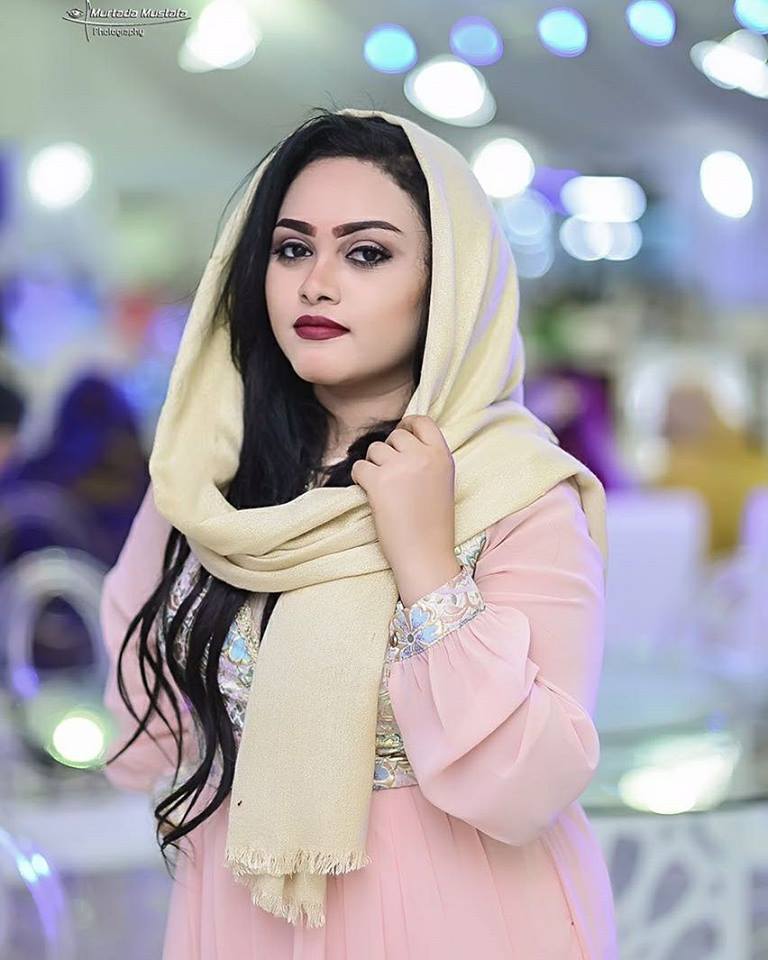 بالصور..نجمة الشاشة الزرقاء نورهان نجيب تظهر بدون "مكياج" وتدعم مبادرة (سودانيات جميلات من غير مكياج) 1 مذيعة النيل الأزرق تتمني أن تصبح وزيرة في حكومة لوشي مرشحة الرئاسة بالسودان2