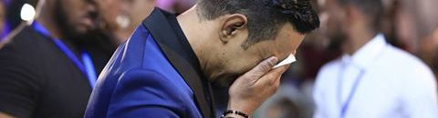 نهاية محزية لعام 2021م : فنانين يعتذرون عن إحياء حفلات راس السنة ويتوشحون السواد 10 لماذا بكي الفنان طه سليمان في حفل ليلة رأس السنة