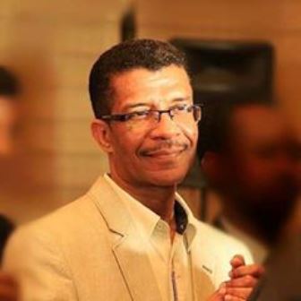 مطالبة إعلامي بإقالة المدير العام لقناة سودانية 24 1 لقمان همام