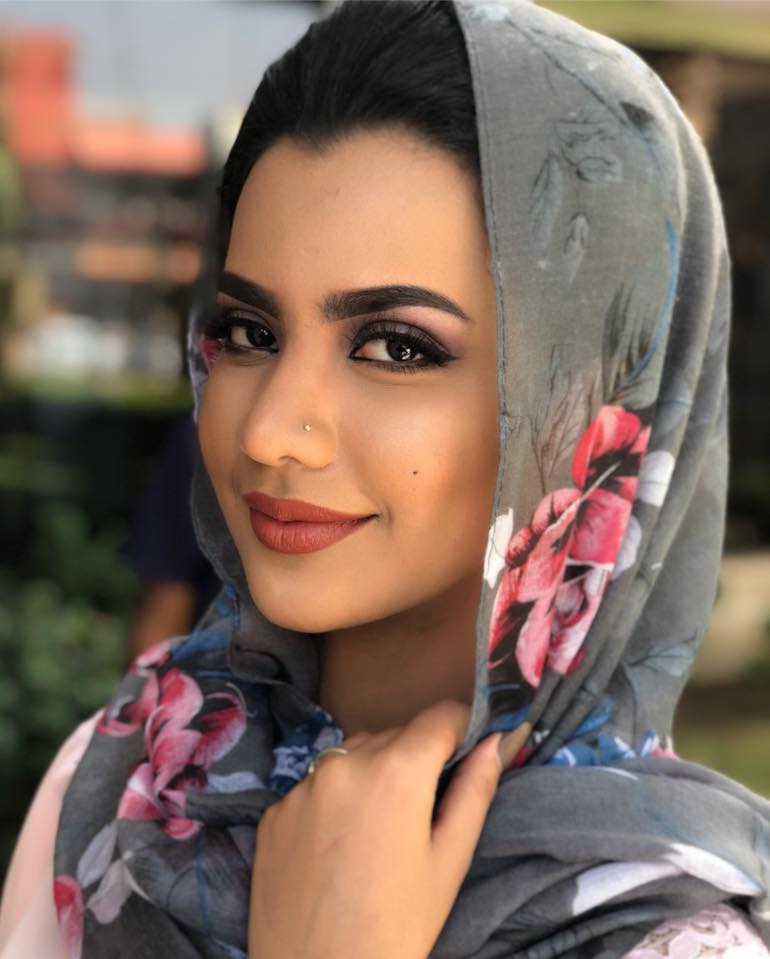 بالصور.. حسناء الإعلام "لوشي" تعود لتضئ الصباحات السودانية 2 لوشي تعود لتضئ الصباحات السودانية2