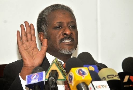 علي محمود يدعو بنك السودان للعمل على خفض التضخم واستقرار سعر الصرف 1 وزير المالية الاسبق