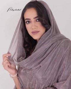 السودانية رفيدة ياسين تعود باطلالة جديدة وتهز عرش جميلات فيسبوك.. التوب فيك حلو حلا.. 7 صور 7 رفيدة4