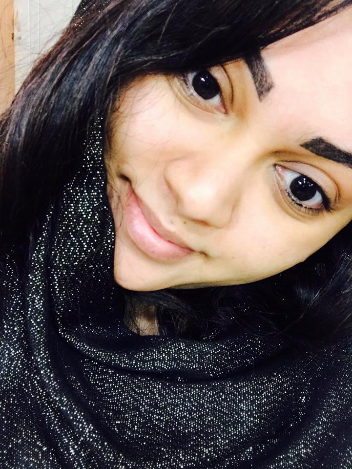 بالصور..نجمة الشاشة الزرقاء نورهان نجيب تظهر بدون "مكياج" وتدعم مبادرة (سودانيات جميلات من غير مكياج) 3 نجمة الشاشة الزرقاء نورهان نجيب تظهر بدون مكياج وتدعو السودانيات لمقاطعة مساحيق التجميل