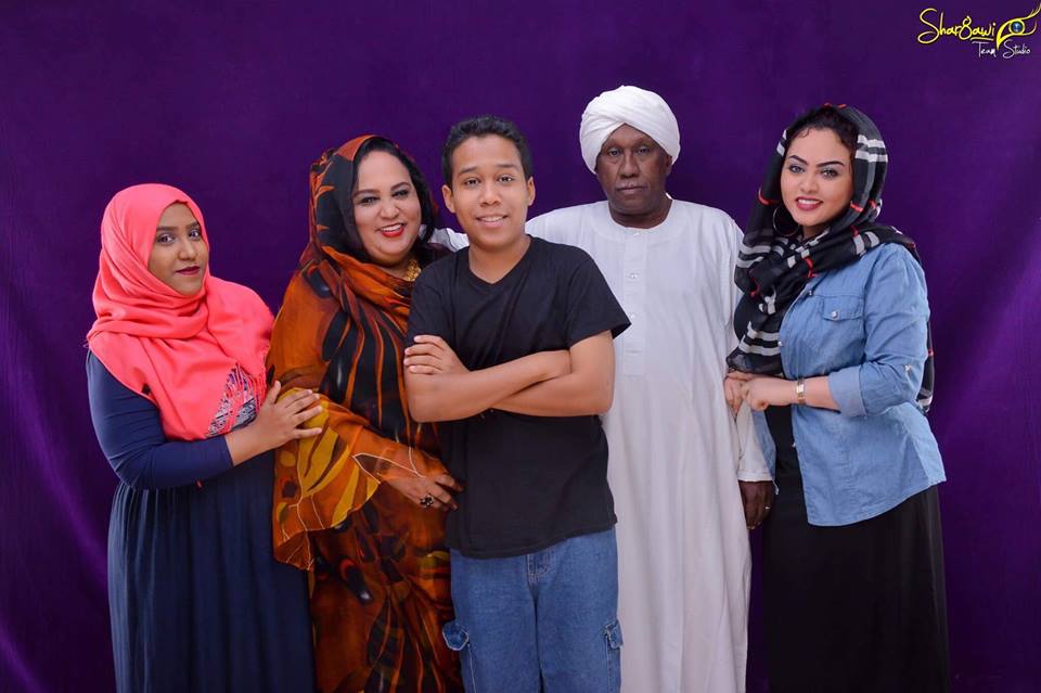 بالصور.. المذيعة نورهان نجيب (آخر العنقود سكر معقود) 4 نورهان نجيب اخر العنقود سكر معقود