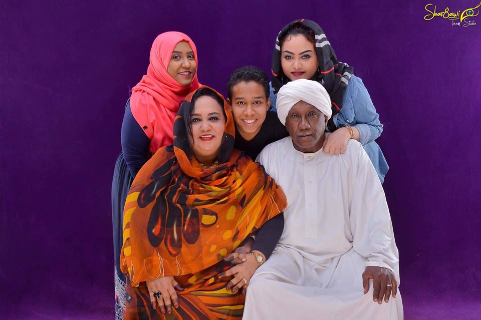 بالصور.. المذيعة نورهان نجيب (آخر العنقود سكر معقود) 3 نورهان نجيب اخر العنقود سكر معقود1