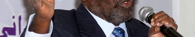 أهدى والدته الحاجة دار السلام ثوباً ما زال موجوداً: التجاني حاج موسى وترباس .. علاقة جمالية لا تفسدها التصريحات!! 10 MISN1213