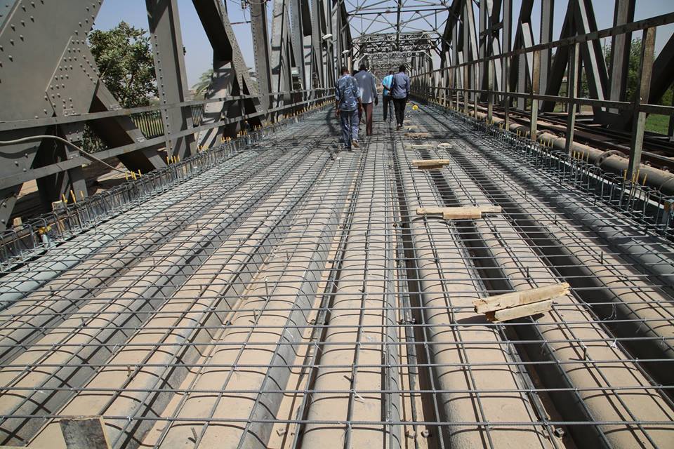 كوبري النيل الأزرق يصل مراحل متقدمة ووصول دهان الطلاء الحديدي الي موقع الجسر 2