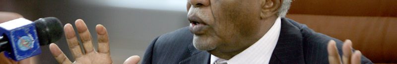 الجاز يتعهد بدعم الحكومة لبرامج تدريب الأطباء 10 عوض الجاز