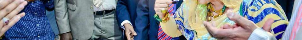 شاهد بالفيديو.. الفنانة ندى القلعة تتناول وجبتها من مقاعد (البيزنس كلاس) داخل إحدى الطائرات الفخمة 10 ندى القلعة تقطع تورتة المجهر السياسي3