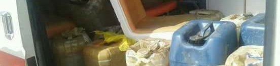 آلية الامنية توقف تسرب الجازولين والدقيق 10 العثور على سيارة إسعاف تقوم بنقل البنزين و الجازولين بدلاً عن المرضى2