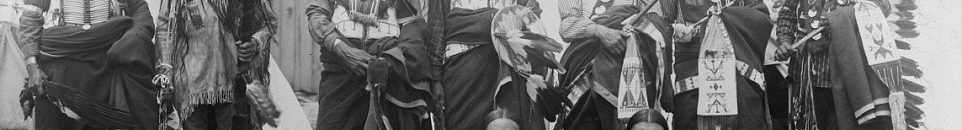 هنود يقيمون طقسًا غريبًا لمحاربة فيروس كورونا ! 10 هنود حمر