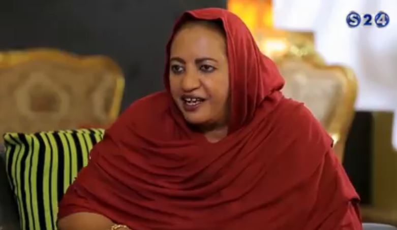 الممثلة سامية عبد الله بنتي بتشبه لوشي