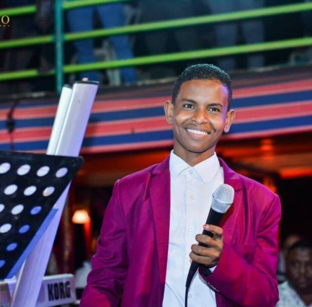 عبد السلام حمد : جلست لامتحان الشهادة هذا العام...ودراستي أهم من (الغناء).! 1 عبدالسلام1