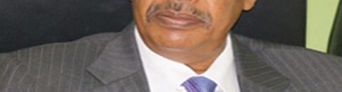 إستفهامات حول مغادرة وزير المالية السابق وأسرته للبلاد 10 بدر الدين محمود