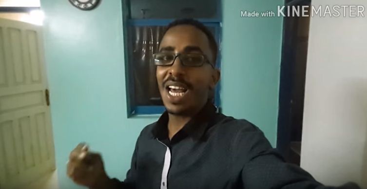 مجاهد الترابي ينفي أن يكون ابن وداد بابكر