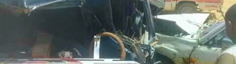 شاهد حادث مروع وثقته كاميرات المراقبة.. سائق يتسبب بتدمير 9 سيارات في العراق 10 حادث 3