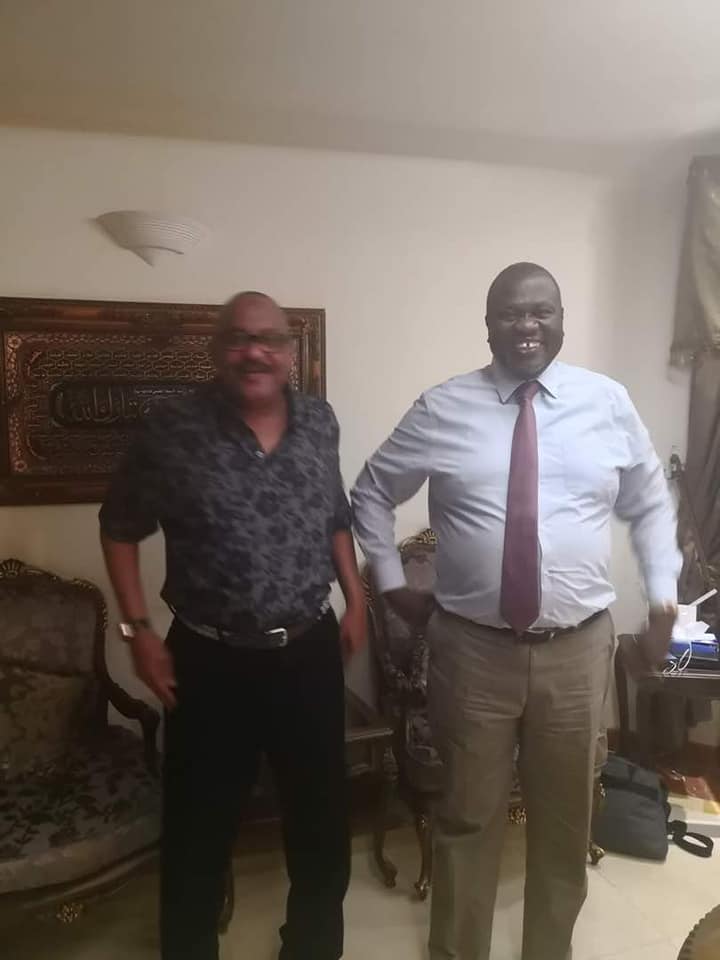 بالصور.. رئيس نادي الهلال الكاردينال يلتقي سلفاكير ومشار ويبارك لهما توقيع الاتفاقية 2 رئيس نادي الهلال الكاردينال يلتقي سلفاكير ومشار ويبارك لهما توقيع الاتفاقية2