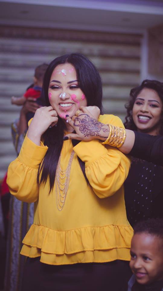 شاهد بالفيديو.. المذيعة نورهان نجيب ترد على إثارتها للجدل بعد ظهورها في مقطع وهي في أحضان مطرب شاب 1 عيد ميلاد نورهان نجيب3