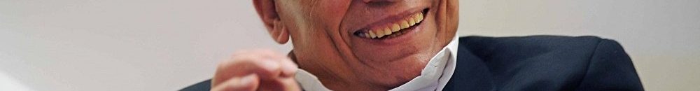 بالفيديو..موقف محرج لعادل إمام في افتتاح "الجونة السينمائي"... ماذا فعلت مايا دياب معه 10 4اديل