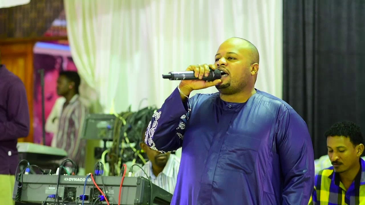 حمادة العباسية يثير غضب مرتادي مواقع التواصل الاجتماعي.! 1 حمادة العباسية