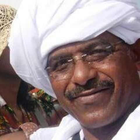 والد "وئام شوقي" يدافع عن بنته ويتعرض لهجوم لاذع ومرتادي التواصل الإجتماعي يصفونه بالـ ”الديوث“ 1 شوقي حسن