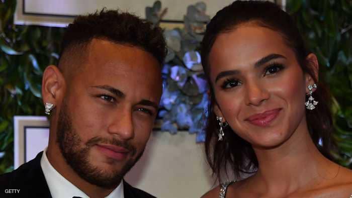 نيمار يبكي في عيد ميلاده الـ27 ... يطلب هدية غريبة 1 نيمار وخطيبته