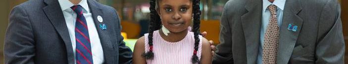 نجاح أول عملية زراعة كلى للأطفال في دبي للطفلة السودانية بانة 11 بانة