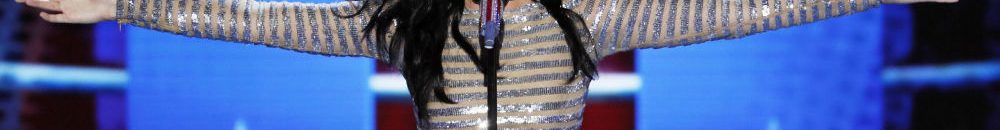 سر ارتداء كاتي بيري خاتم من الألماس 10 كاتي بيري