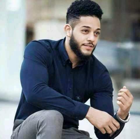 اعتذار الشاب السوداني صاحب القميص الكحلي الذي تتسبب في عدد من حالات الطلاق + صورة 1 قميص