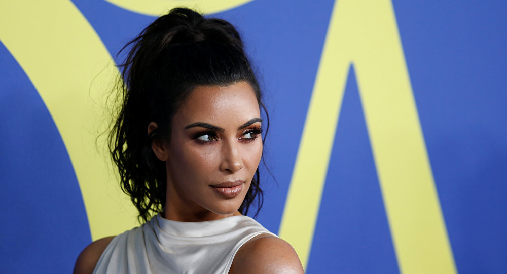 كيم كارداشيان: زوجي يدعم ترامب لأنه لا يفهم سياساته 1 كارداشيان