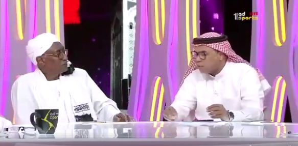 لاعب المريخ السوداني السابق يضع محلل قناة أبو ظبي في موقف حرج