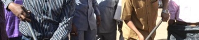 حسن إسماعيل يُشيد بتجربة إدخال "التكتك" للنظافة بـ"الكلاكلات" 10 حسن اسماعيل 1