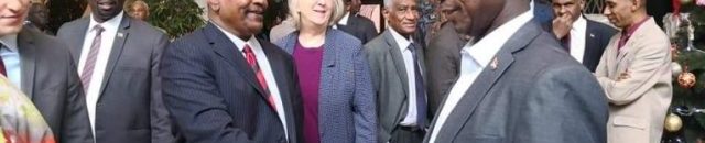 تفاصيل مصافحة فيصل وعرمان 10 عرمان وفيصل