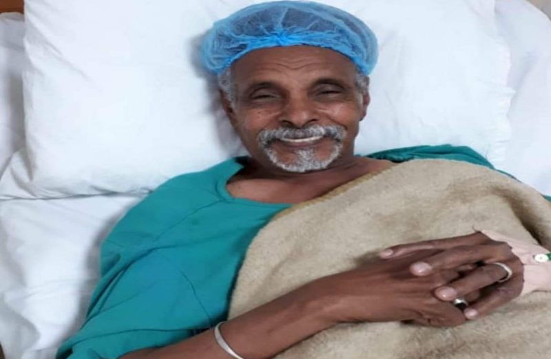 بالفيديو.. الفنان أبو عركي البخيت يتحدث بعقله (الباطن) عقب خروجه من العملية بـ(البنج): (حرام نسيب بلدنا للطاغية البشير) 1 ابو عركي البخيت