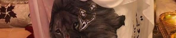 شاهد بالصورة.. سيدة سودانية تطرز "ثوبها" بشعار الثورة (تسقط بس) وتعرض نفسها للانتقادات 10 سيدة سودانية