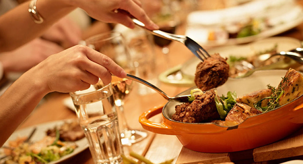 مطعم يغرم زبائنه في حال عدم انتهائهم من طعامهم 1 1020231900