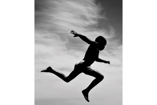 بالفيديو.. "هرب من المنزل وهو طفل لسبب لا يخطر على البال".. لحظة لقاء أم بابنها بعد غياب 25 عاما 1 قفز