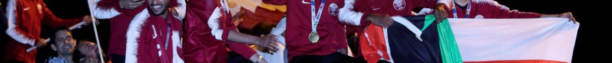 بالصور.. احد لاعبي "قطر" يرفع علم "السودان" خلال احتفالات بكأس آسيا ونشطاء سودانيين: (شكراً للناس الما نست أصلها) 11 علم السودان