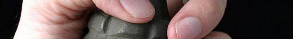 بالفيديو.. بعد حلقة عن "المحتوى الهابط".. استهداف مكتب فضائية اعلامية بقنبلة يدوية 10 قنبلة