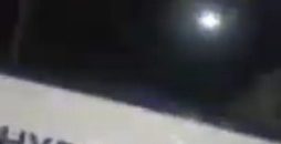 بالفيديو.. شباب يتحرشون لفظيا وجسديا بطريقة وقحة وهمجية بالفنان طه سليمان والمذيع محمد عثمان بالهند ويهتفون في وجههم (ياكوز) وتسقط بس 10 حيدر اباد